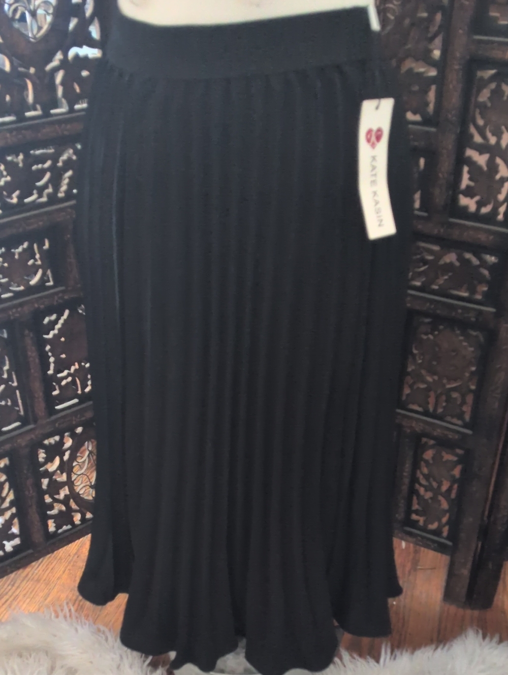 n Lined Black Pleated Maxi Skirt